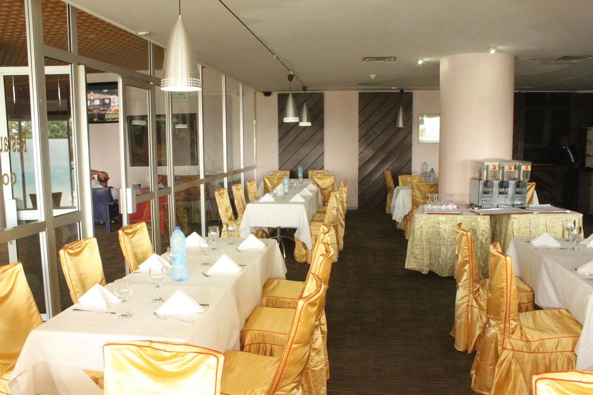 蒙特菲伯酒店 Yaoundé 外观 照片