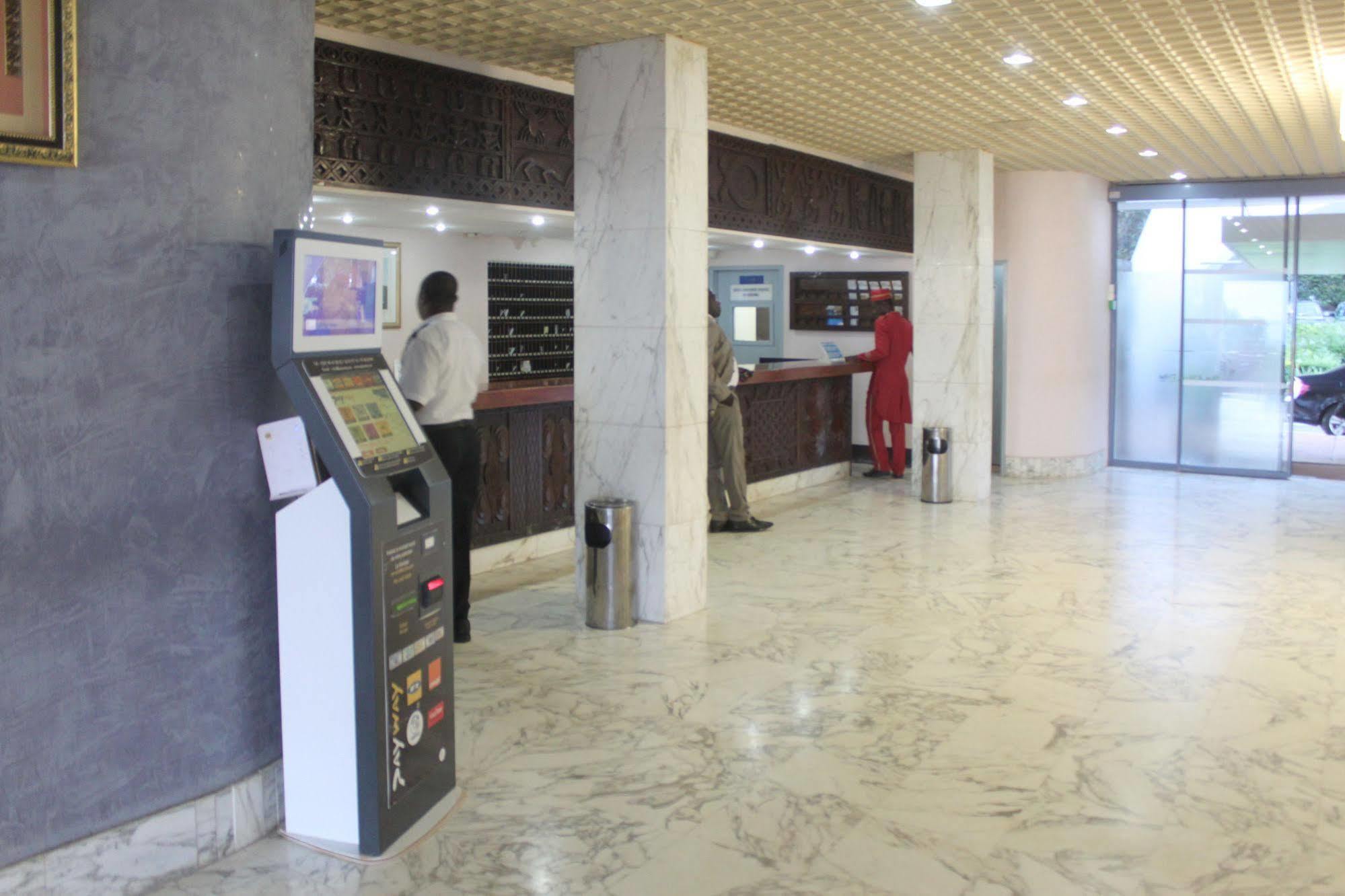 蒙特菲伯酒店 Yaoundé 外观 照片