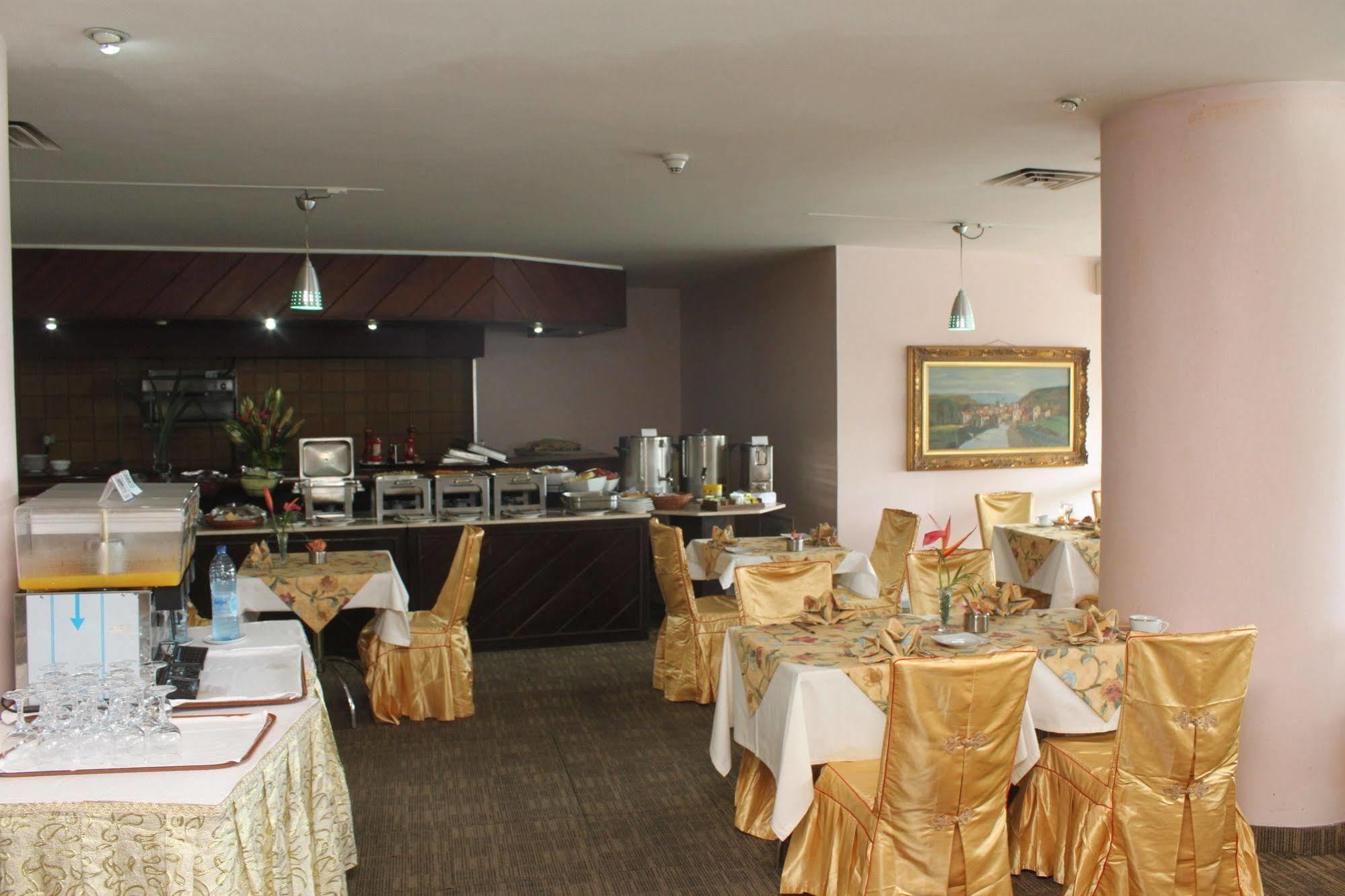 蒙特菲伯酒店 Yaoundé 外观 照片